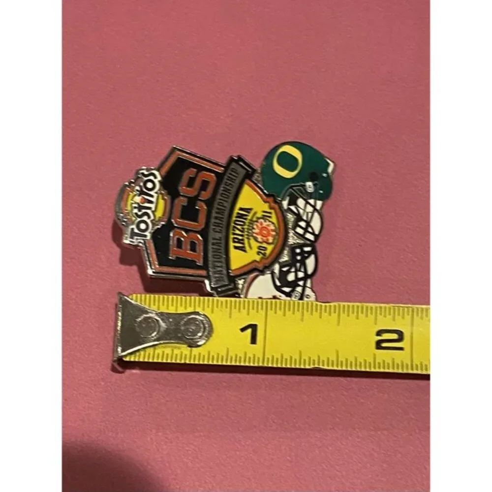 2011 BCS National Championship Pin AZ Auburn Tigers Oregon Ducks Tostitos